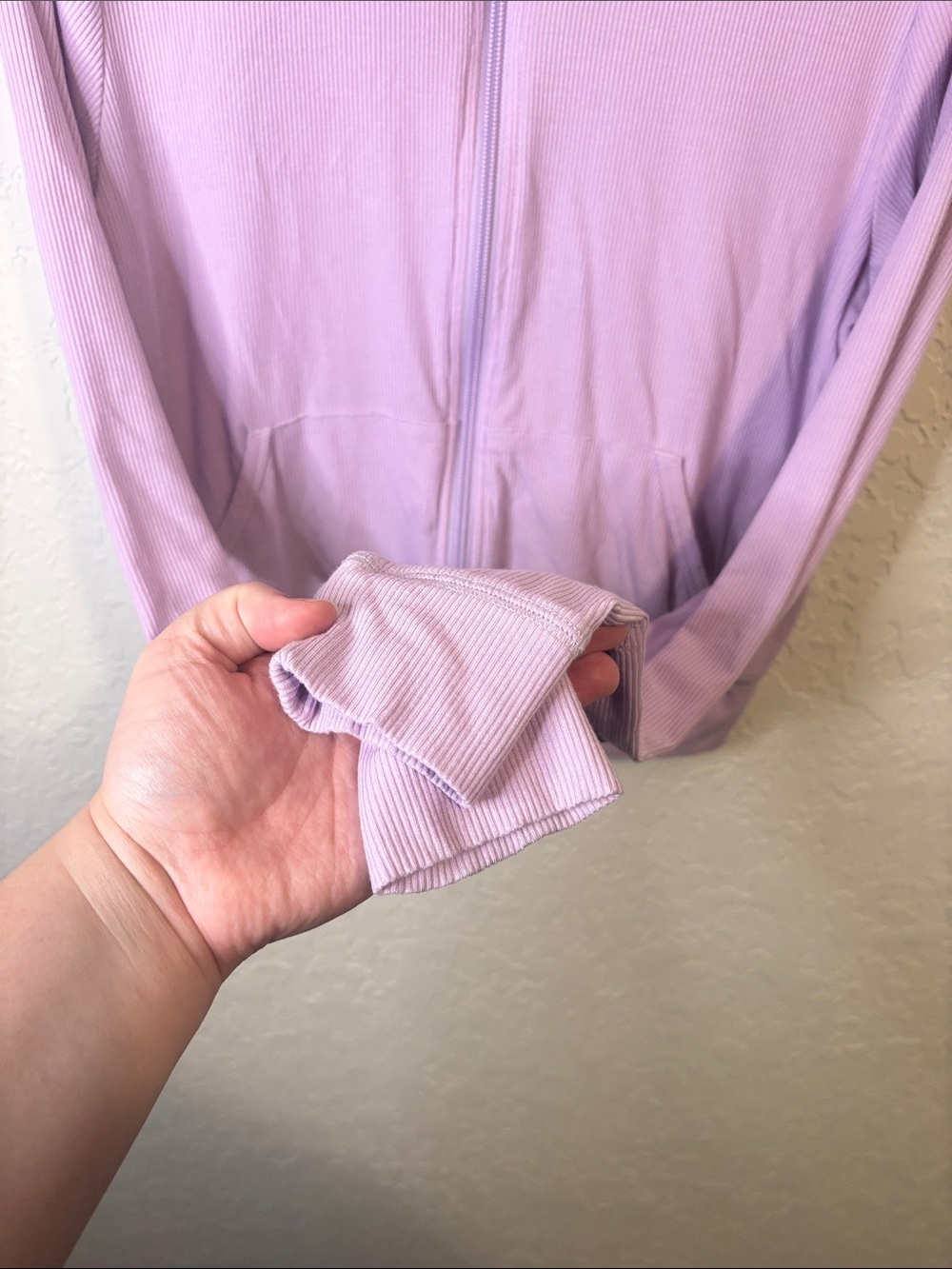 Skims cropped ribbed lilac colored full zip hoodie - Picture 4 of 5